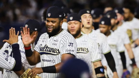 Sultanes vence 8-6 a Durango y avanza a Serie de Campeonato de la Zona Norte