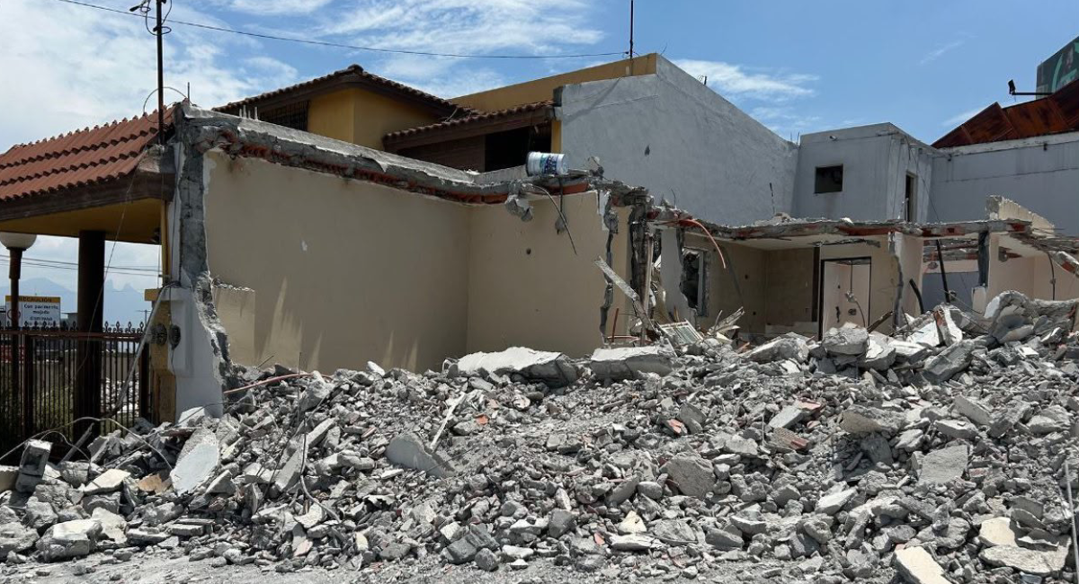 Registra un 57% de avance la demolición de la ‘Rotonda de las Casas’ para ampliar la avenida Paseo de los Leones