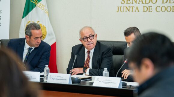 Ratifican a Rogelio Granguillhome como embajador de México en Irlanda