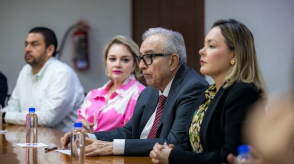 VIDEO: “Aquí estoy”: Rubén Rocha Moya reapareció con un mensaje tras retomar la gubernatura de Sinaloa