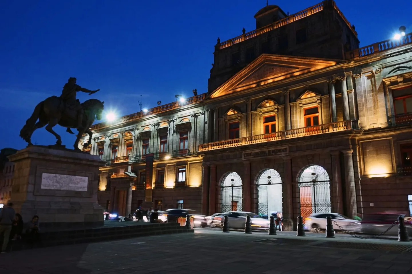 Regresan las visitas guiadas al Palacio de Minería en la CDMX