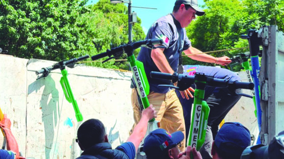 CDMX: Cuauhtémoc retira scooters de la vía pública en Roma e Hipódromo por supuestas quejas vecinales