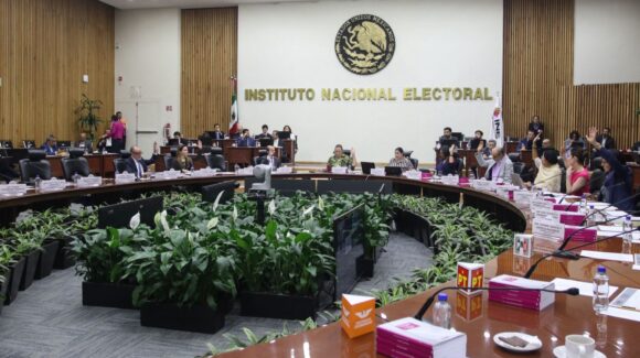 El INE abre la convocatoria para ingresar al servicio electoral de los estados