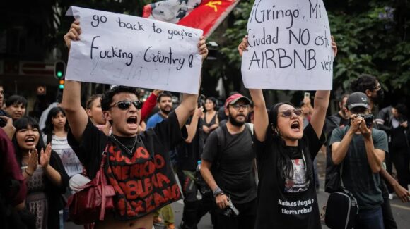 Ciudad de México plantea pasaporte urbano de derechos para migrantes