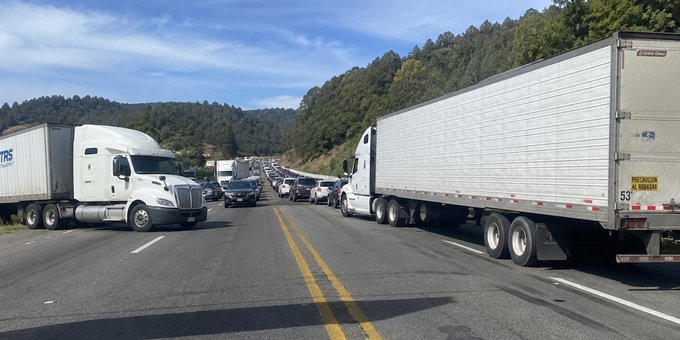 Transportistas advierten paro carretero nacional en septiembre por retenes e inseguridad en Veracruz