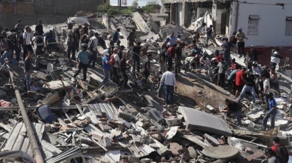 Venezuela actualiza cifra de fallecidos tras doble terremoto; van 6,300 muertos