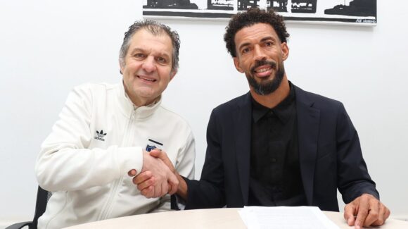 Oficial: Vozinha es presentado como nuevo jugador del Colo Colo en el futbol de Chile