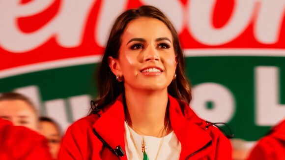 Lorena de la Garza formaliza aspiración a la alcaldía de Monterrey por la alianza PRI-PAN