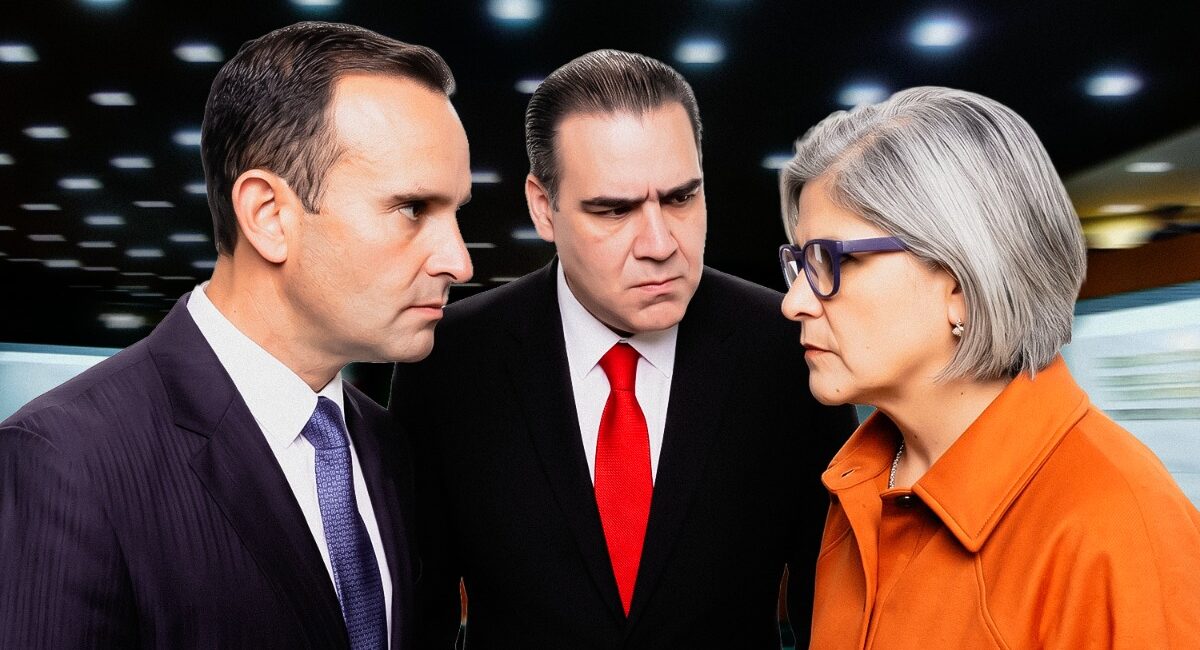 Carlos de la Fuente (PAN), Humberto Treviño (PRI) y Sandra Pámanes (MC)