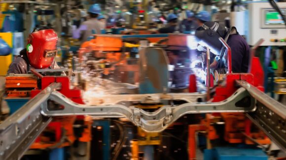 Sector manufacturero de NL supera 20 mil millones de dólares en exportaciones durante 2026