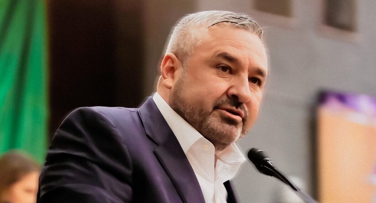 Diputado César Caballero (PRI)