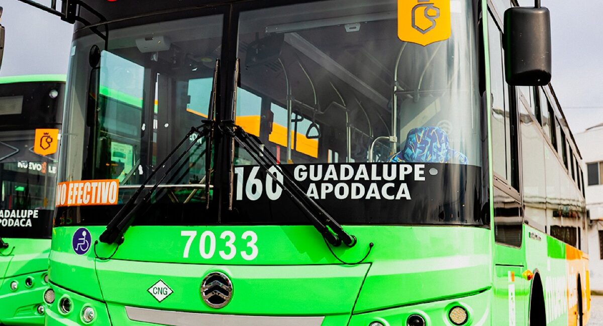 Entrega gobernador unidades de la ruta 160 Guadalupe-Apodaca; resalta seguridad en transporte público