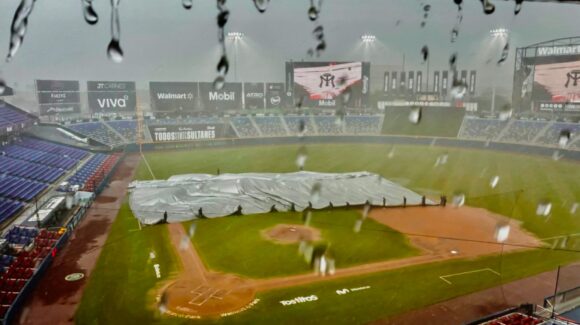 Posponen por lluvia el inicio de la serie de playoffs entre Sultanes y Charros en Monterrey