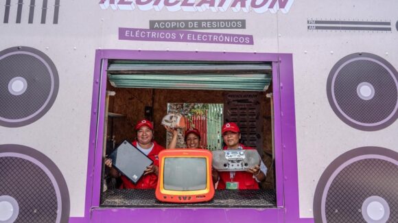 Dónde reciclar aparatos electrónicos en Xochimilco: Conoce la nueva estación del Reciclatrón