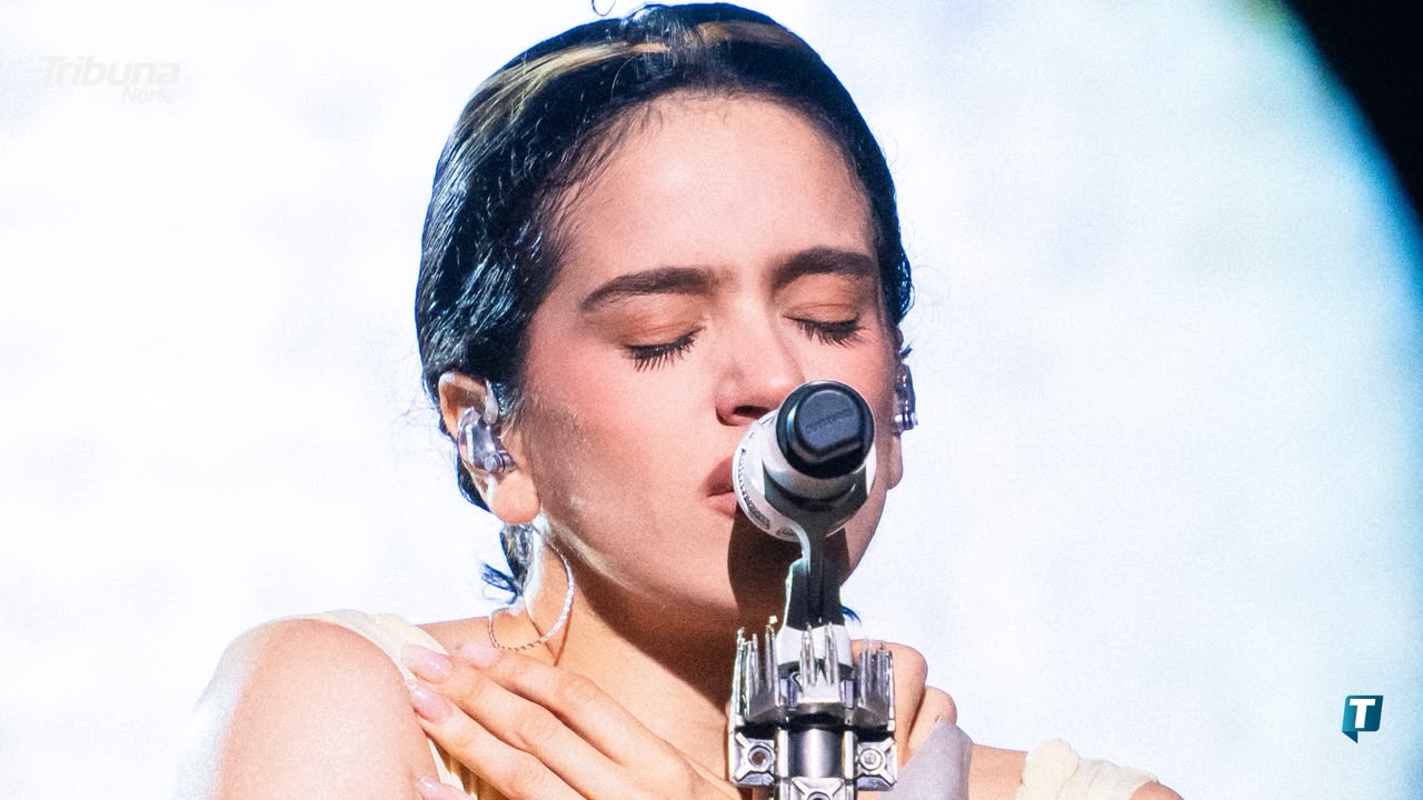 Presenta Rosalía el concepto de su gira ‘LUX Tour’ ante el público de la Arena Monterrey