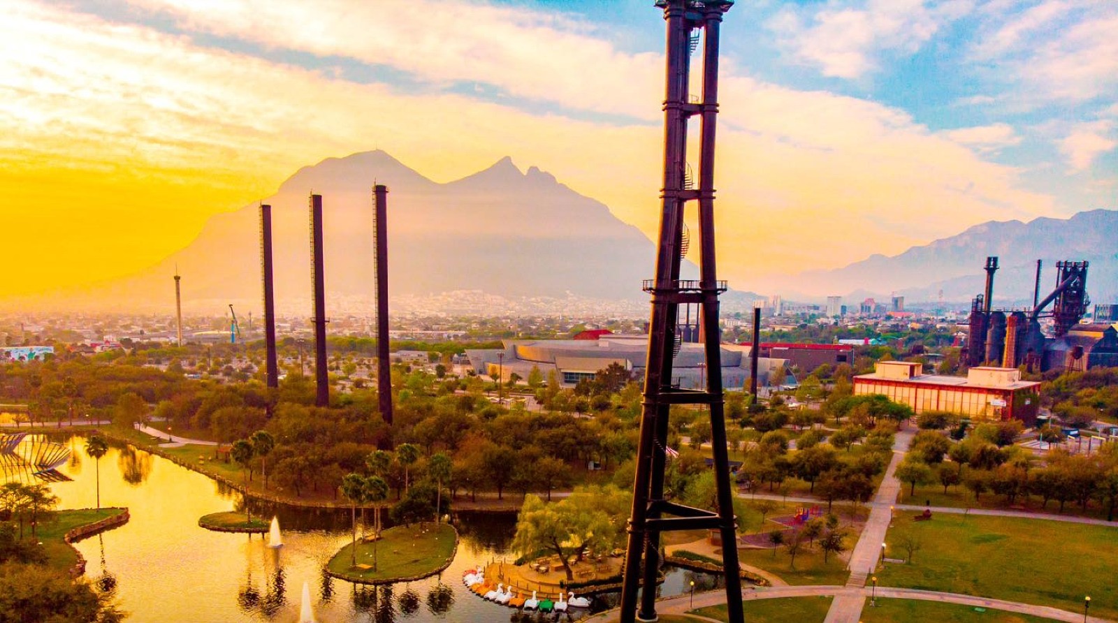 Falla eléctrica obliga al cierre temporal del Parque Fundidora; reanuda operaciones
