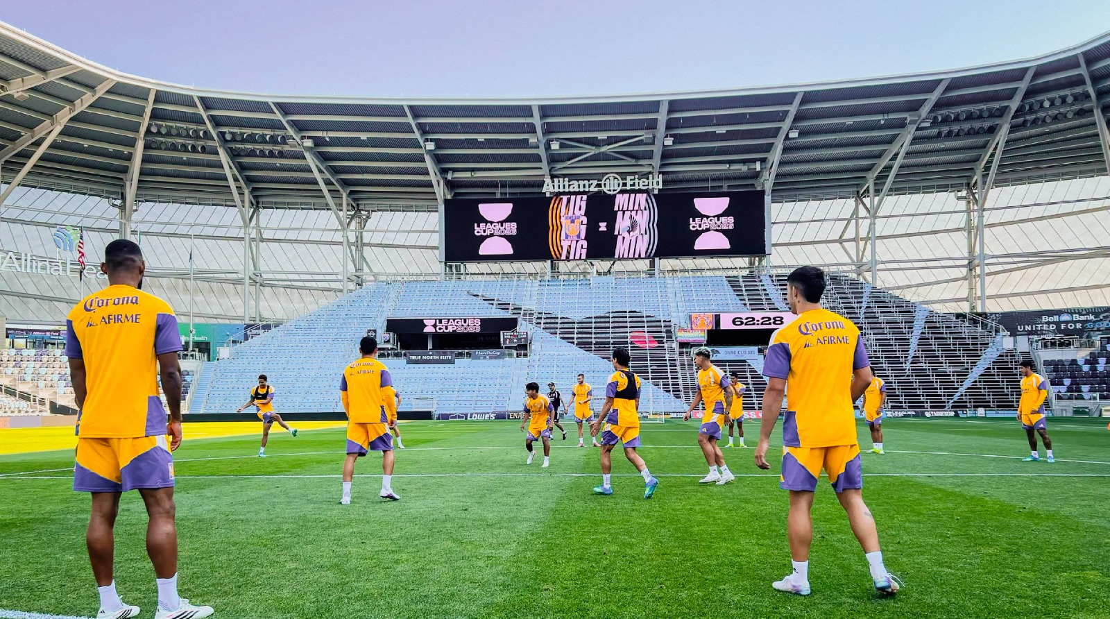 Práctica de Tigres en Minnesota