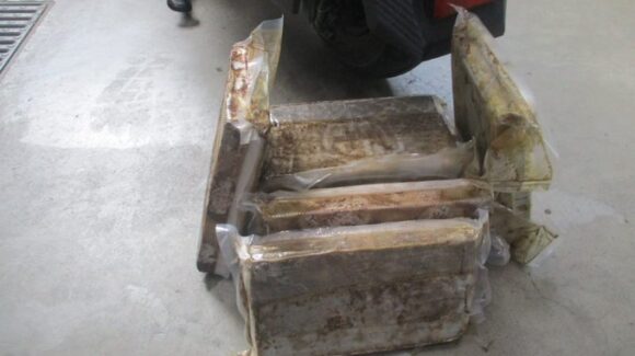 Detienen a joven con 10 kilos de fentanilo en scooter en Tijuana