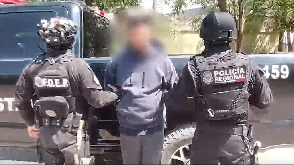 Policía de Jalisco detiene en Puerto Vallarta a un estadounidense buscado por homicidio en EU