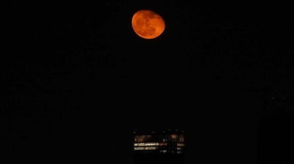 Luna roja en la CDMX: PILARES instalará telescopios, te compartimos el itinerario gratuito para el 27 de agosto