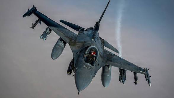 Cazas F-16 interceptan aeronaves en zona restringida cerca del club de golf de Trump en New Jersey