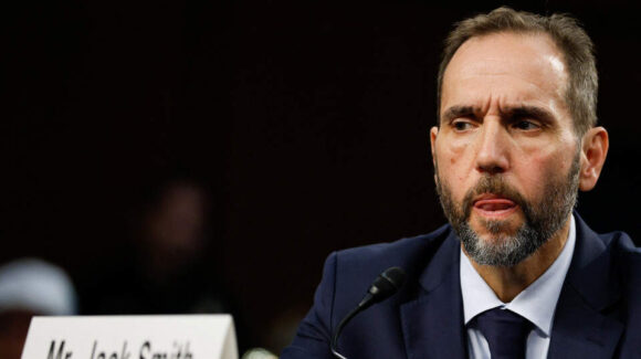 Jack Smith dice al Senado que no será “silenciado” por amenazas de juicio en medio de la ofensiva republicana por el caso Trump