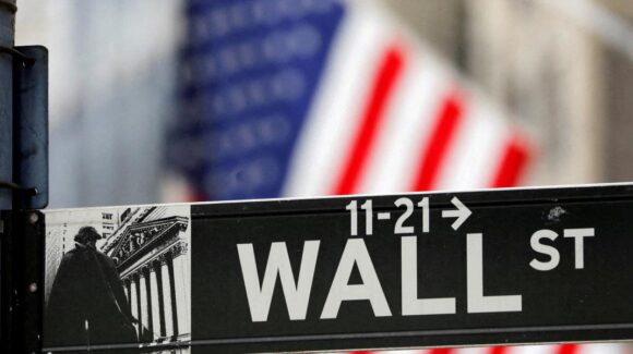 Wall Street sube tras dato de inflación en EU menor a lo esperado y baja en apuestas por alza de la Fed