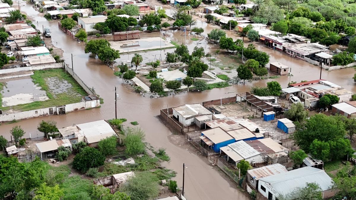 Huracán ‘Polo’ deja inundaciones, comunidades aisladas y daños en Guaymas, Empalme y Suaqui Grande en Sonora