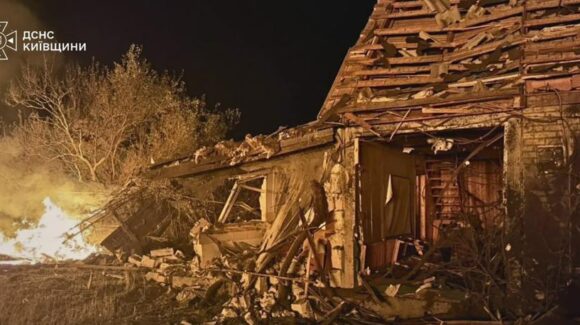 Rusia reanuda ataques masivos a la red eléctrica de Ucrania antes del invierno; reportan 5 muertos