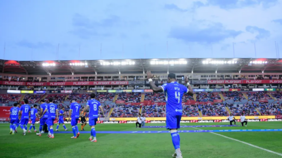 Víctor Velázquez adelantó que próximamente habrá noticias sobre el nuevo estadio de Cruz Azul