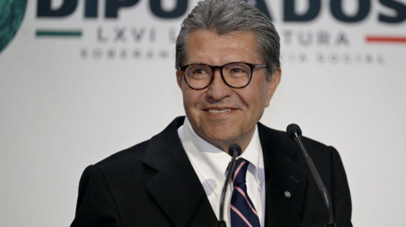 Ricardo Monreal prevé votar iniciativa de doble nacionalidad antes del 15 de septiembre