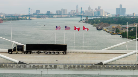 Aranceles de represalia de Canadá a productos de Estados Unidos entran en vigor