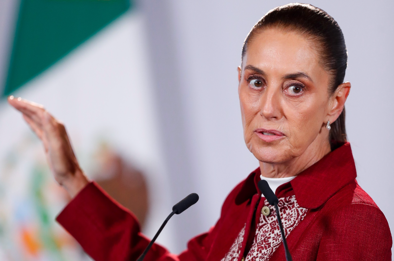 Sheinbaum cuestiona prueba PISA tras exhibir rezago de México y defiende la Nueva Escuela Mexicana