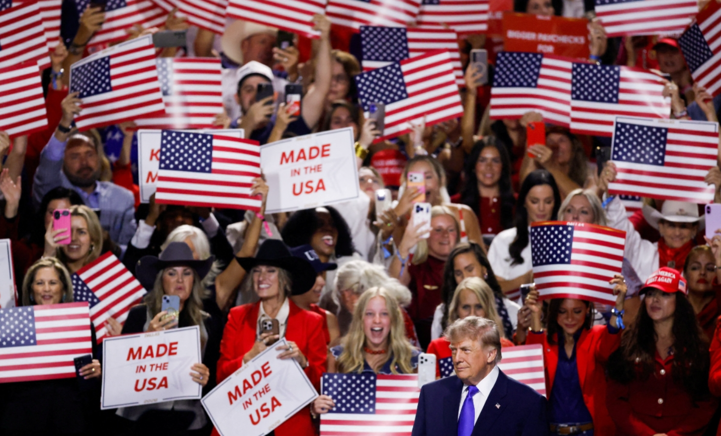 Trump promete 5 mil dólares a estadounidenses si republicanos ganan elecciones de noviembre
