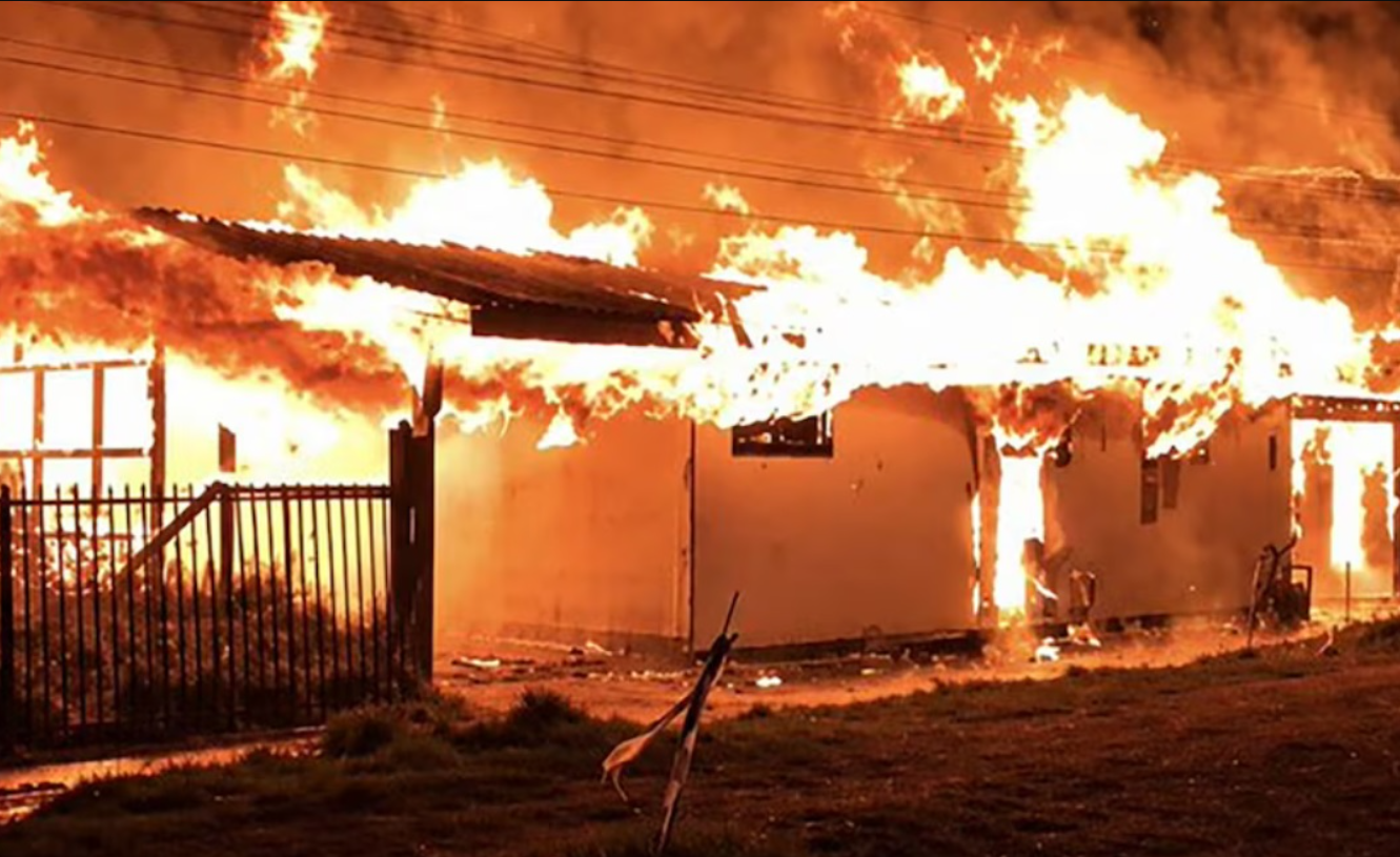 Incendio en asilo de Chile deja 16 adultos mayores muertos; autoridades investigan las causas