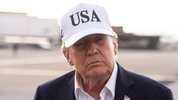 Trump rechaza más controles a la IA y dice que basta un presidente “fuerte e inteligente” como él
