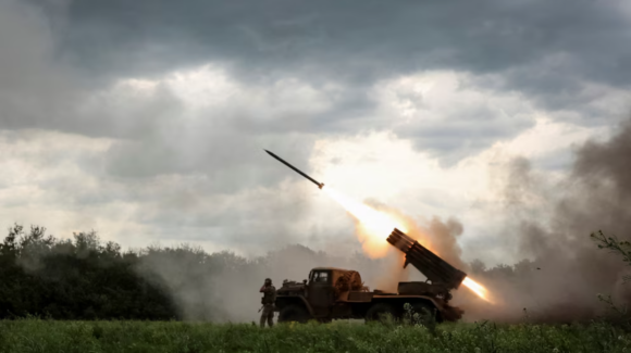 Estados Unidos aprueba venta de 2 mil 680 millones de dólares en defensa aérea a Ucrania