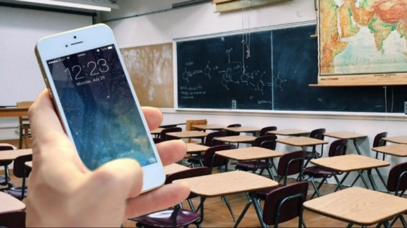 SEP publica en el DOF acuerdo para restringir celulares en escuelas; evaluará medida cada seis meses