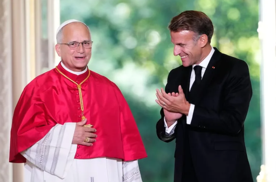 Papa León XIV llega a Francia y alerta sobre los riesgos de la Inteligencia Artificial