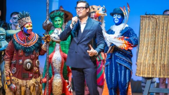 Carlos Rivera regresa a El Rey León en México para celebrar las 500 funciones de su segunda temporada