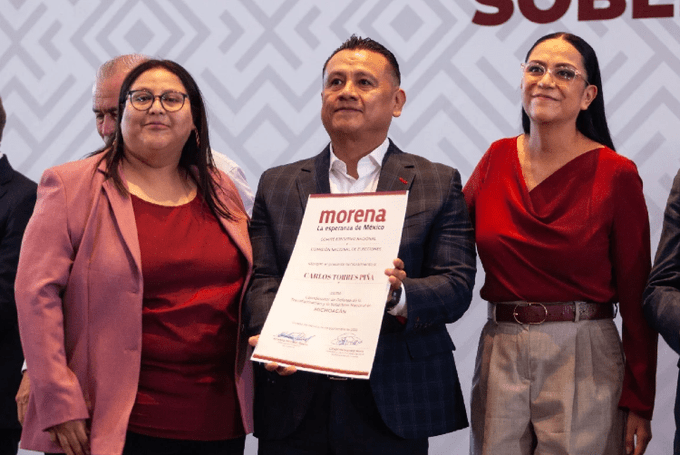 Carlos Torres Piña renuncia a la Fiscalía de Michoacán y asume coordinación de Morena