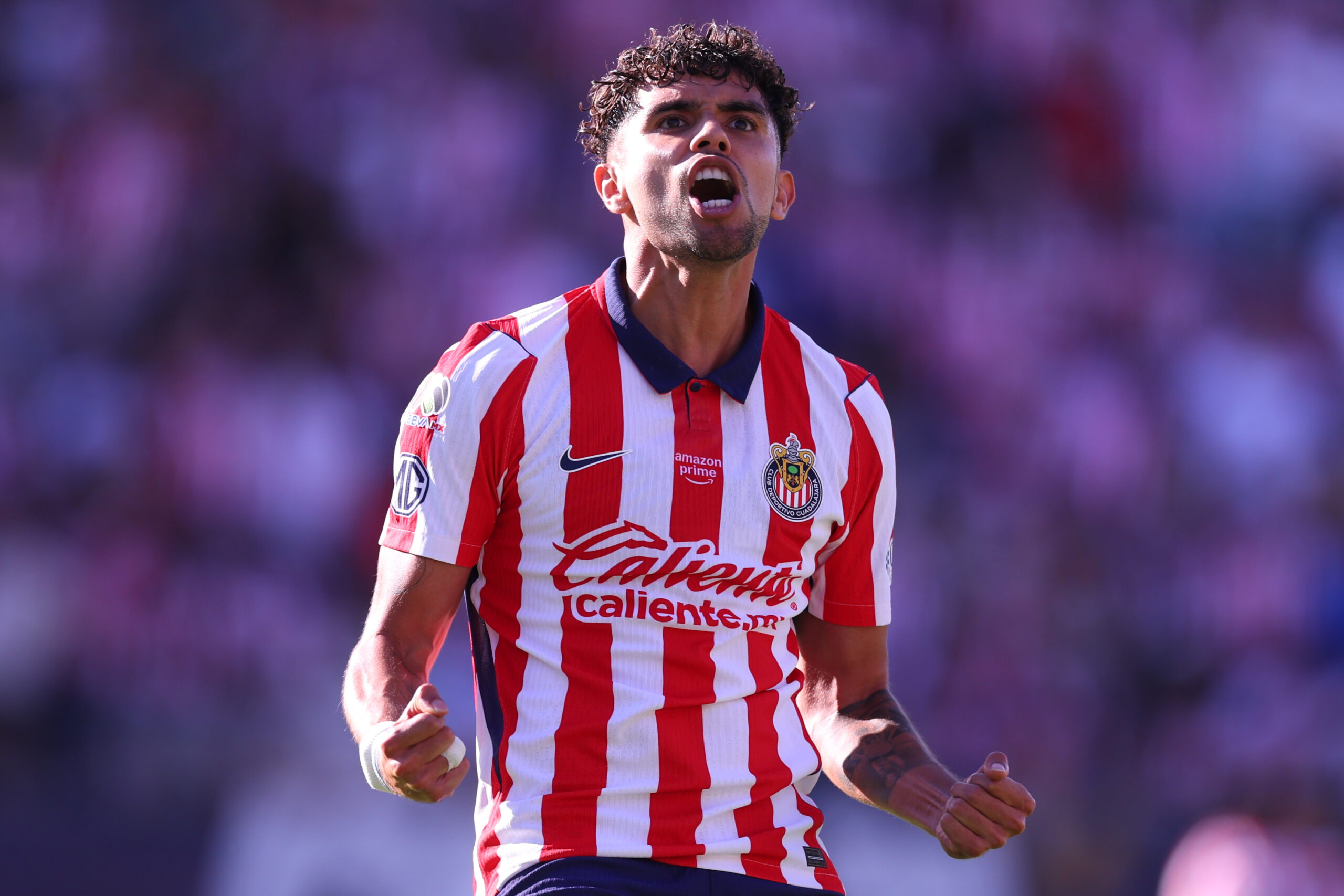 ¡Chivas arrasa en San Luis! El Rebaño Sagrado golea 0-3 y se lleva los tres puntos