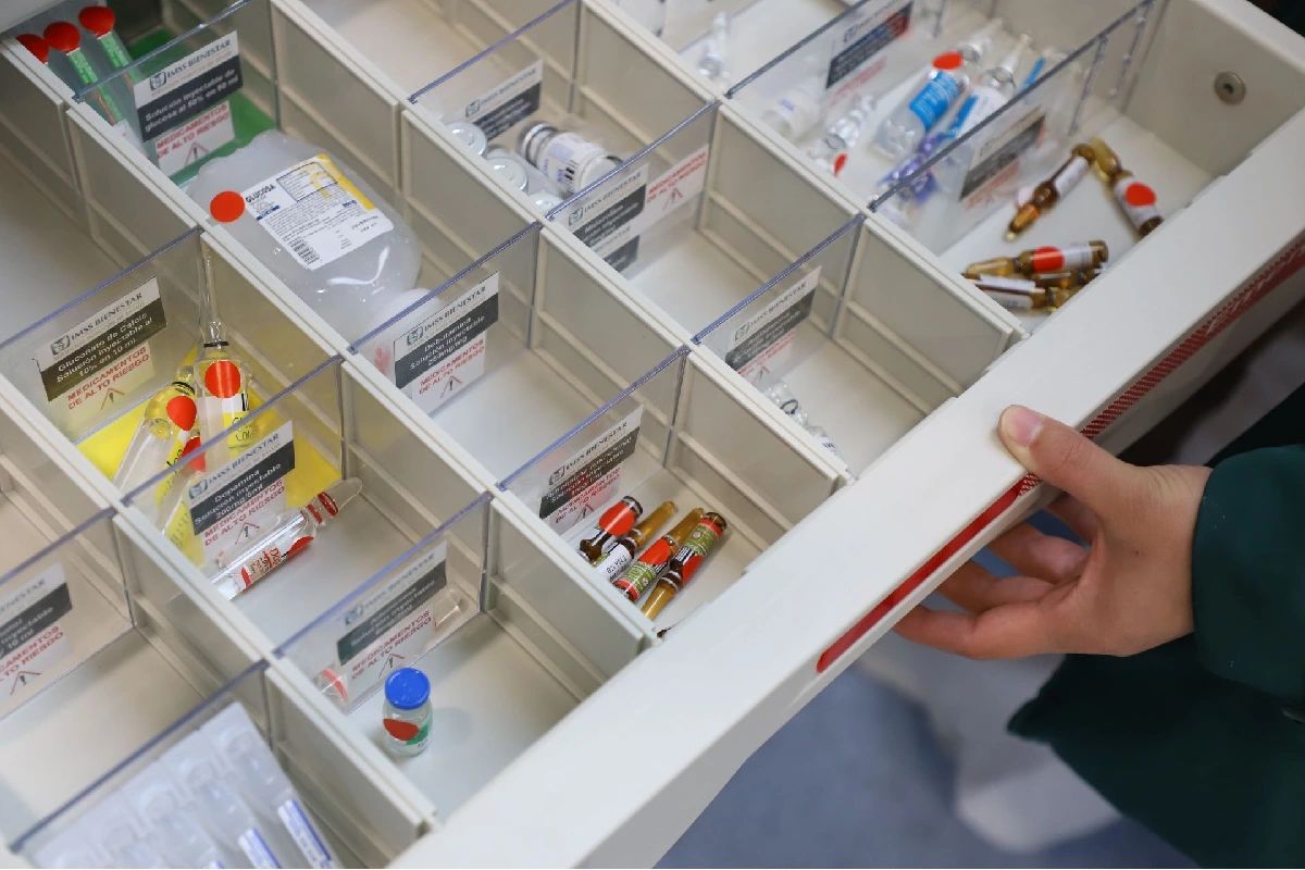 Cofepris alerta por medicamentos falsificados y adulterados: Detecta lotes de Buscapina, Bedoyecta, Saizen y Granulox