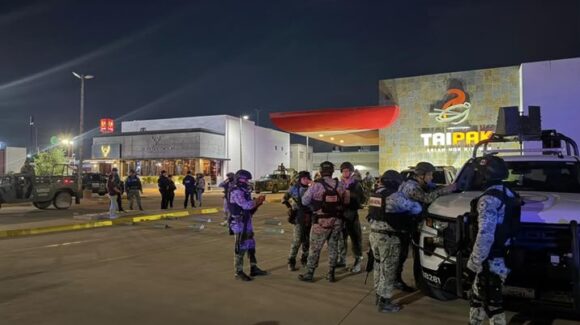 Ataque armado en restaurante de Culiacán deja un muerto y siete heridos; reportan a cantante entre las víctimas