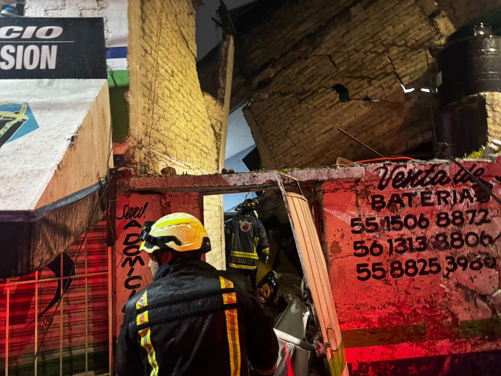 Explosión en taquería de Álvaro Obregón en CDMX deja un muerto y 11 personas trasladadas al hospital