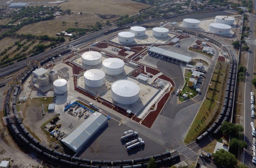 FGR advierte que empresas aún no acreditan la legalidad de 59 millones de litros de combustible asegurados en Guanajuato