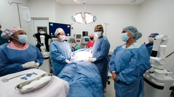 Quintana Roo incorpora cirugía robótica a servicios de salud; realizan primeras intervenciones en Hospital General de Cancún