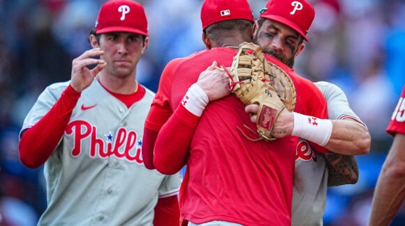 Playoffs MLB 2026: Phillies vencen 5-3 a los Braves y fuerzan el juego 3 en la Serie del Comodín de la Liga Nacional