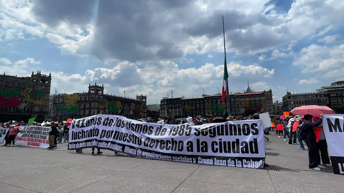 Víctimas del 19S marchan en CDMX para exigir vivienda social tras décadas de espera
