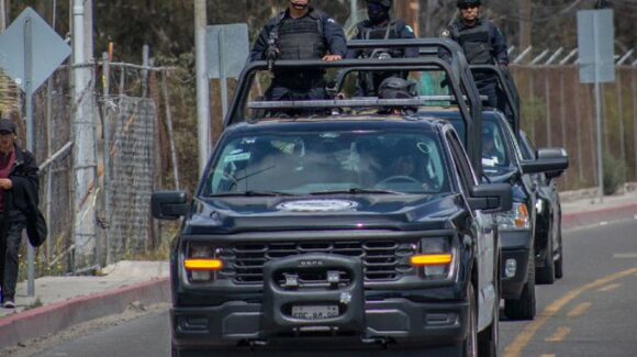 Matan a balazos al subcomandante de la Policía de Méxicali afuera de su casa; autoridades despliegan operativo